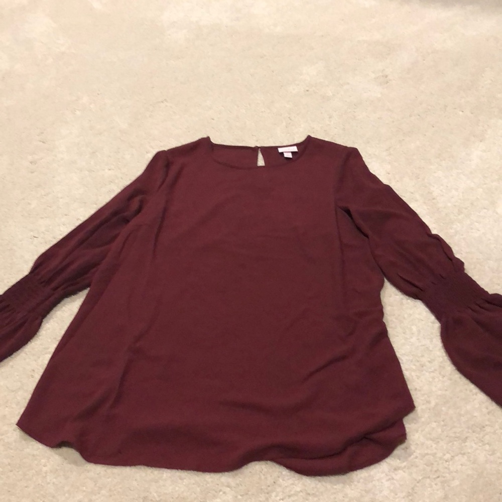 Maternity top with bell sleeves